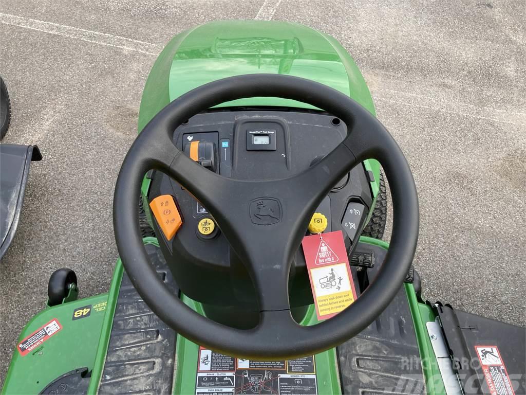 John Deere S240 Naudoti kompaktiški traktoriai