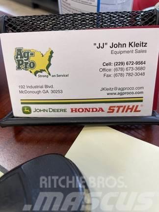 John Deere Z915E Žoliapjovės su lankstiniu vairavimo mechanizmu