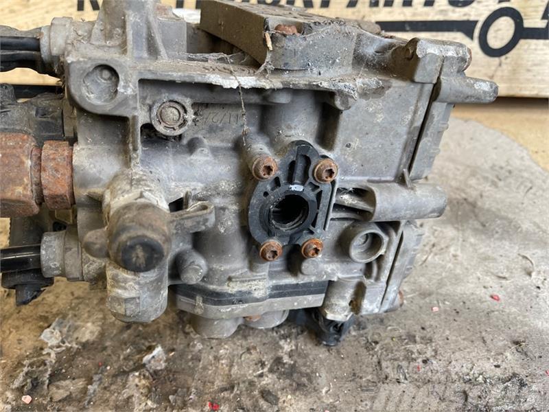 Volvo VOLVO AIR DRYER 21352797 Other components