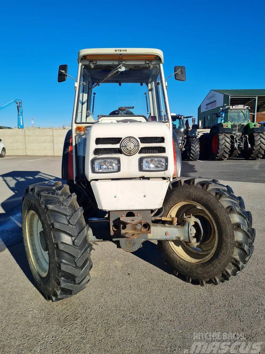 Steyr 8075 A Traktoriai