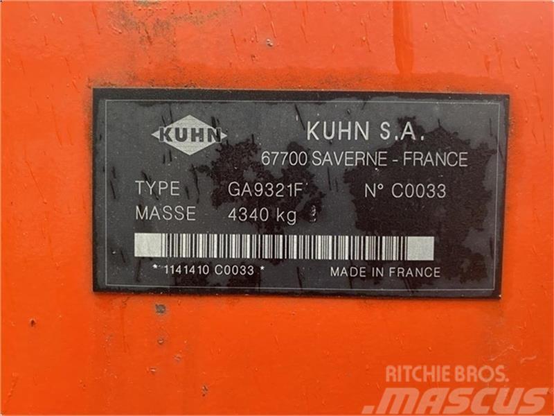 Kuhn GA9321F Šieno grėbliai ir vartytuvai