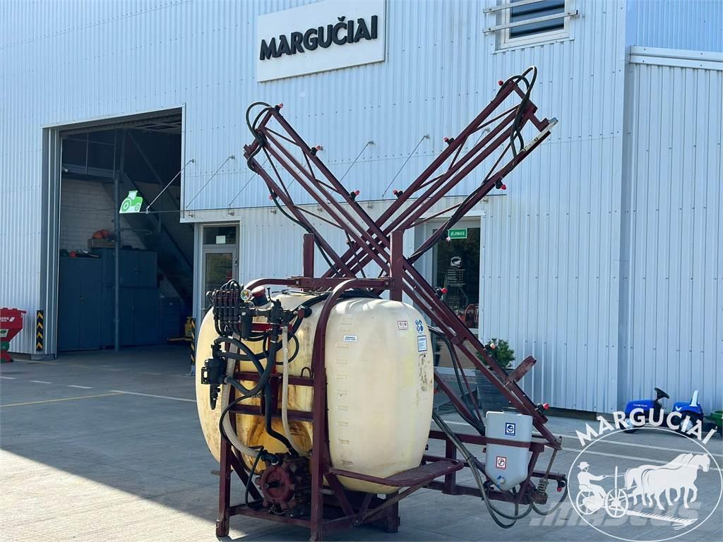 Hardi 850 ltr., 15 - 16 m. Įmontuoti purkštuvai