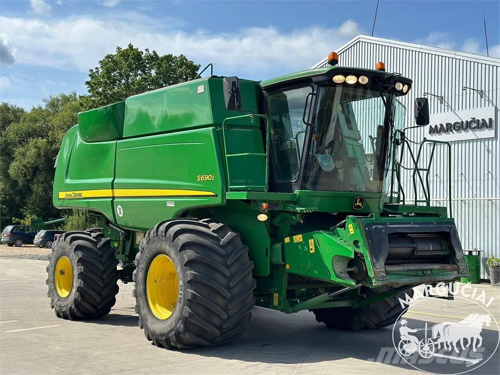 John Deere S690i Derliaus nuėmimo kombainai