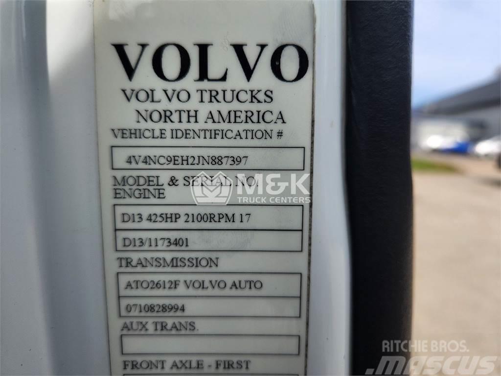 Volvo VNL64T670 Naudoti vilkikai
