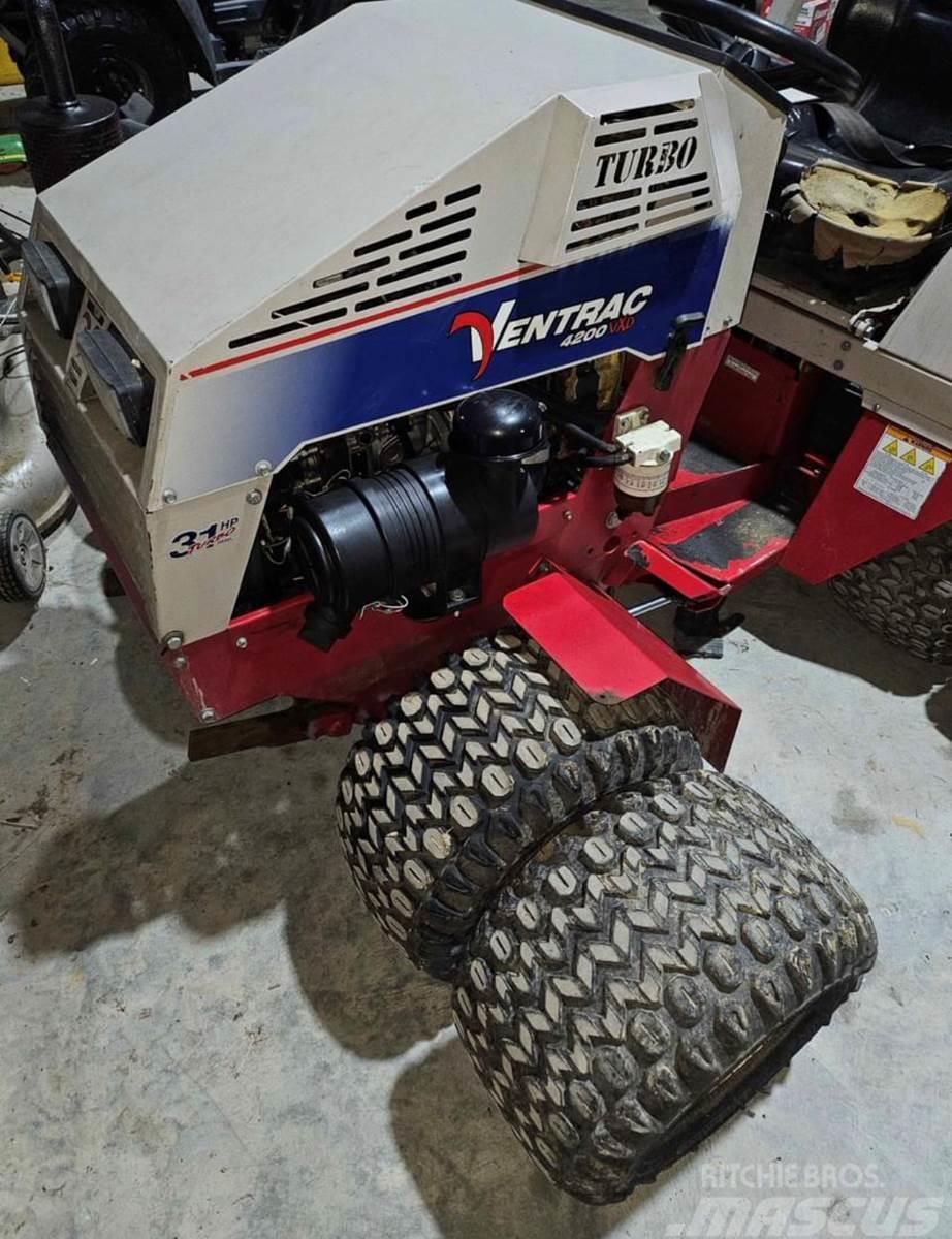 Ventrac 4200 VXD Traktoriai