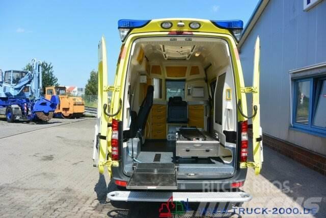 Mercedes-Benz Sprinter 316 RTW Ambulance Mobile Delfis Rettung Kita
