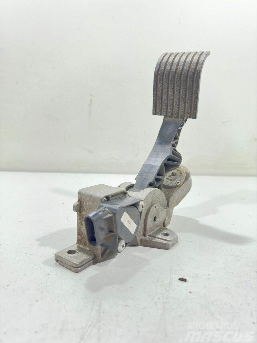 DAF /Tipo: V90 R.3.44-1 / Pedal do Acelerador com Sens Varikliai