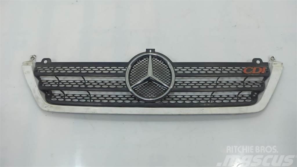 Mercedes-Benz Sprinter CDI 1995-2006 Kabinos ir salonai