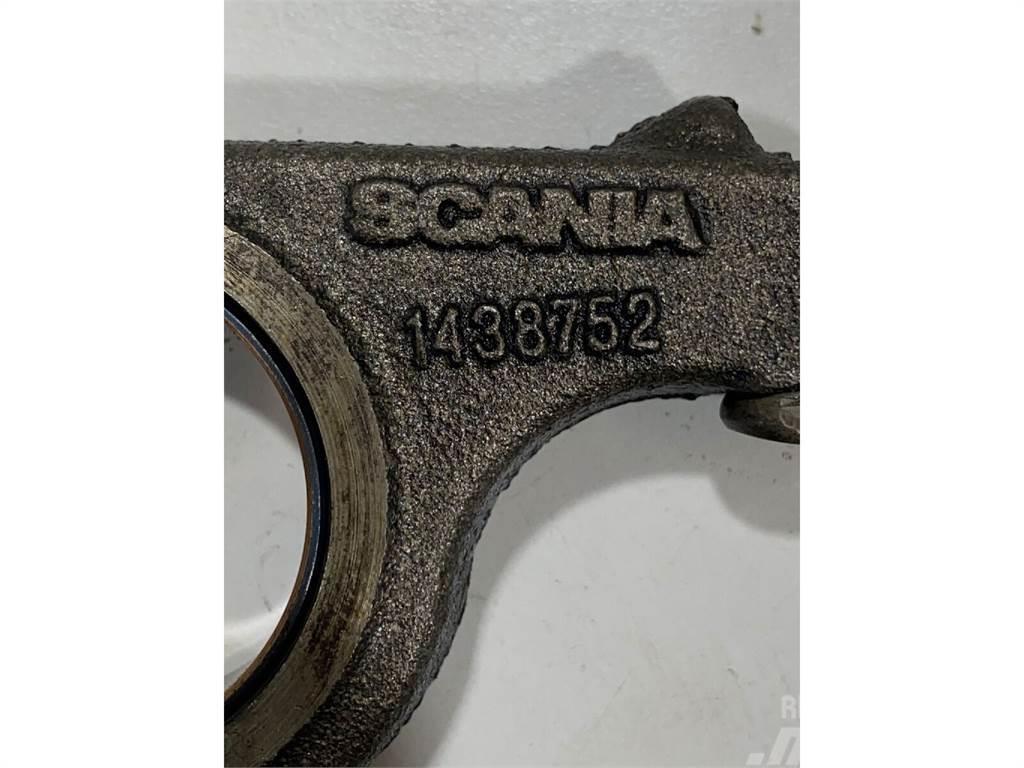 Scania /Tipo: DC12 Balanceiro de Admissão Scania 1438752  Varikliai