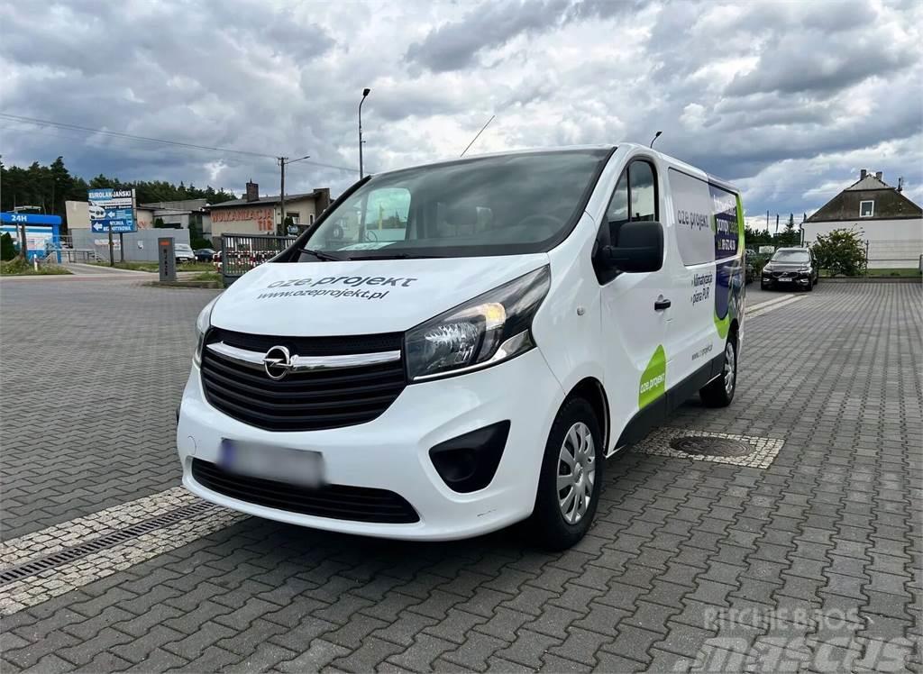 Opel Vivaro Doka Double Cabin Long 6-seater One Owner Kabinos ir salonai