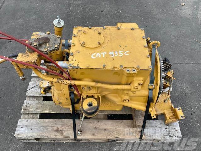 CAT 935 C TRANSMISSION Transmisijos