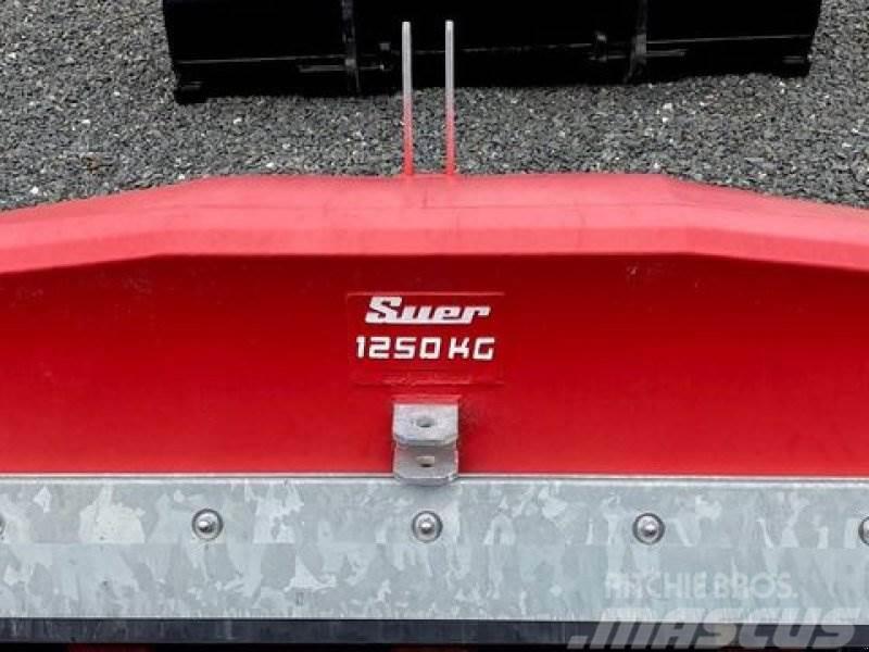  Suer SBS 1250 STAHLBETONGEWICHT Kiti naudoti traktorių priedai
