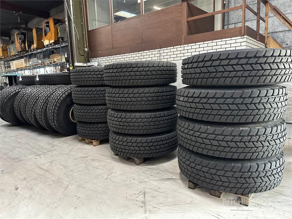 Liebherr Crane Tires/Rims for sale Visureigiai kranai