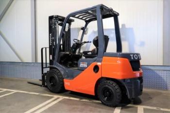 Toyota 52 - 8 FDF 25