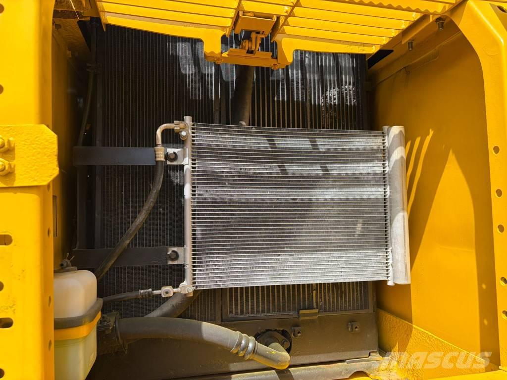 Komatsu PC 210-8 Vikšriniai ekskavatoriai