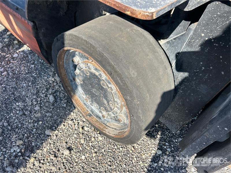 Toyota FGC35U-BCS 7000 lb Cushion Tire Forklift Šakiniai krautuvai - Kita