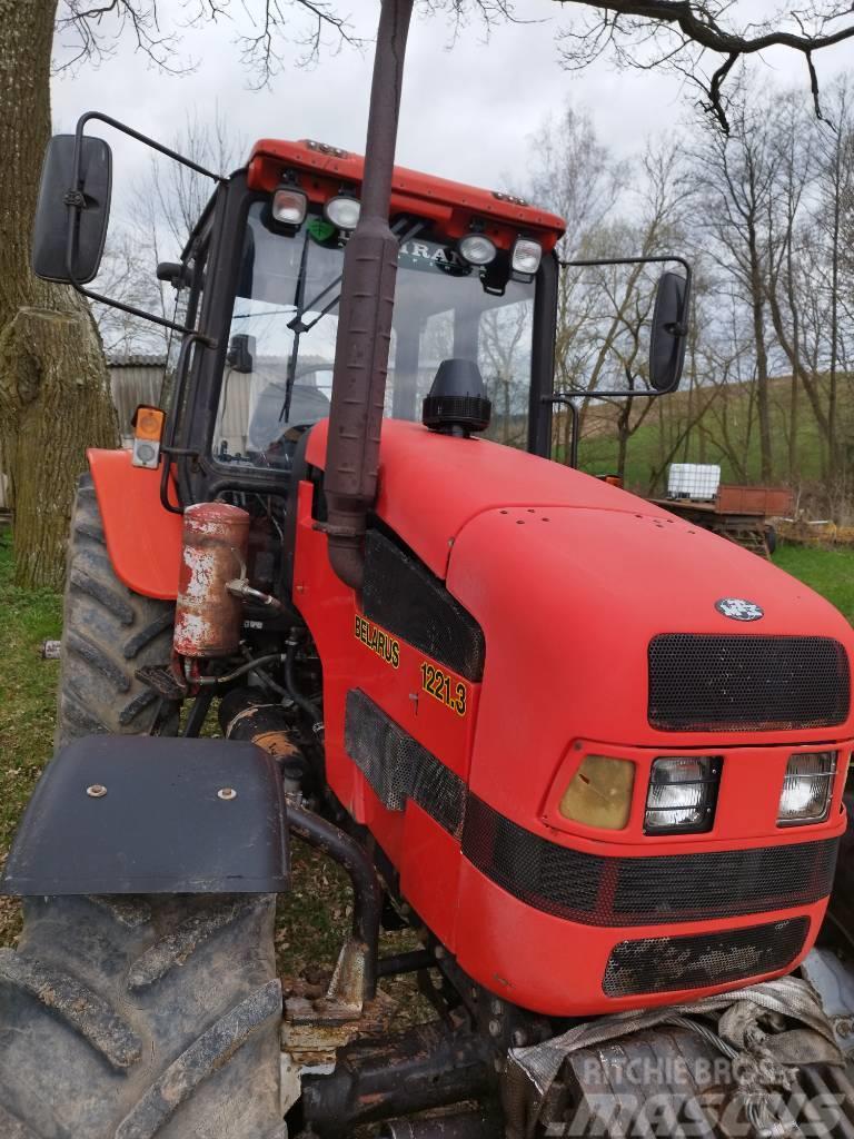 Belarus MTZ 1221.3 Traktoriai