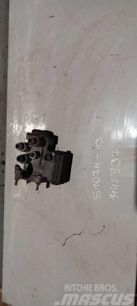 Scania P420 EBS valve 1442937 Pavarų dėžės