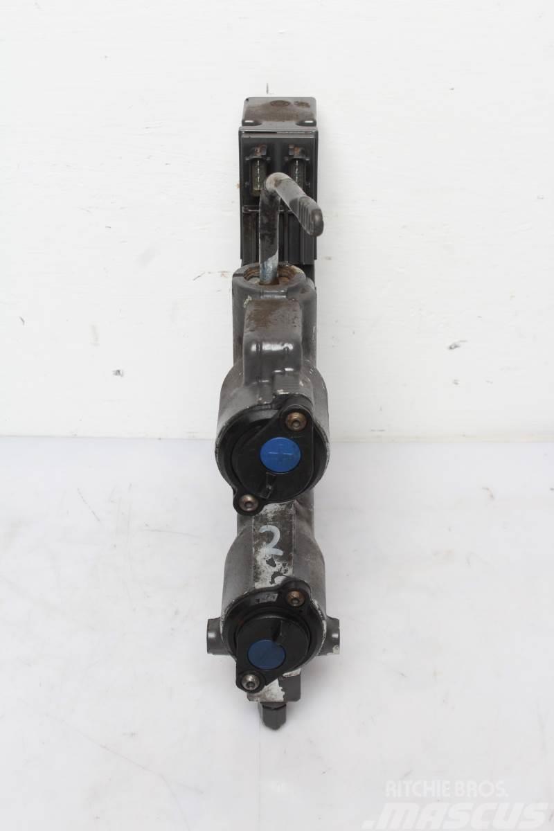 Valtra S374 Remote control valve Hidraulikos įrenginiai
