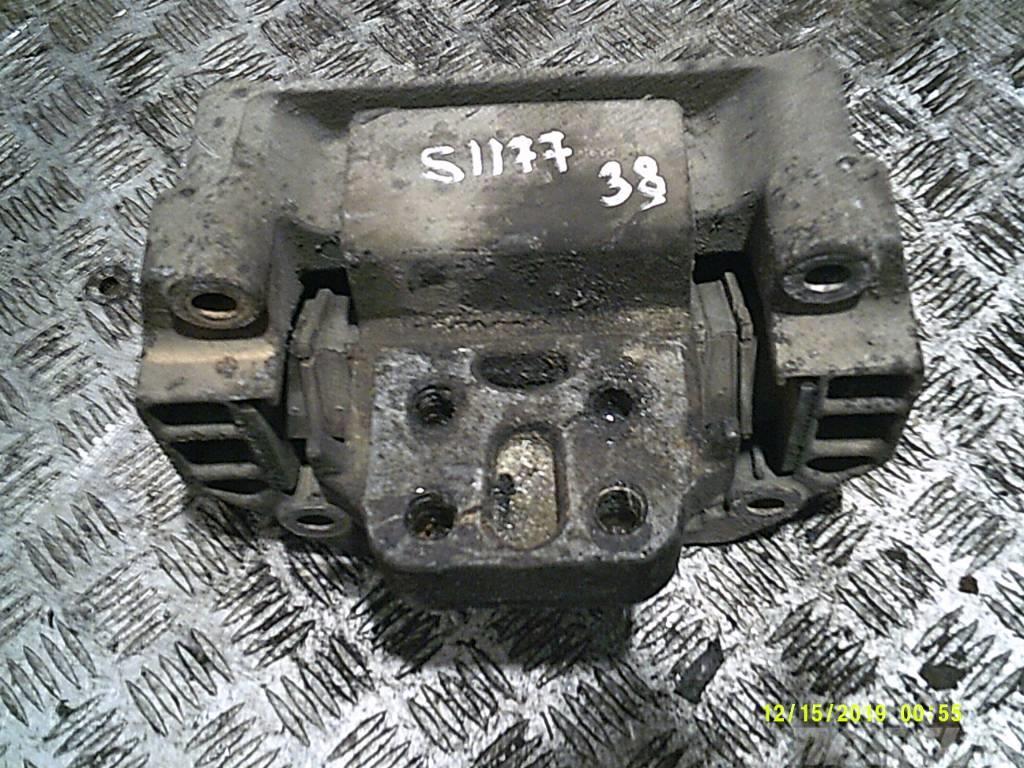 Scania 1177 G440, engine cushion Varikliai