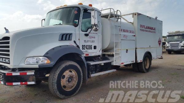 Mack Lube truck GU813E Automobilinės cisternos