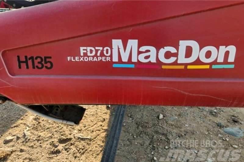 MacDon FD135 Draper Kita