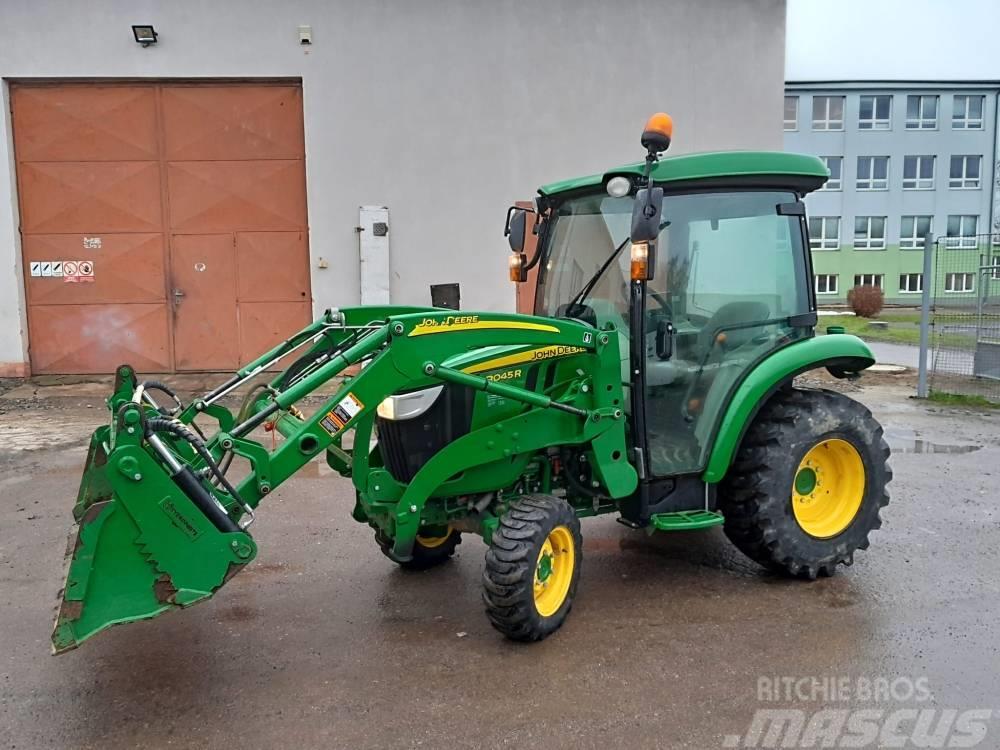 John Deere 3045 R Naudoti kompaktiški traktoriai