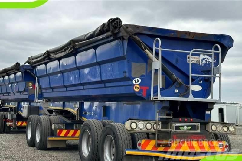 Sa Truck Bodies 2015 SA Truck Bodies 45m3 Side Tipper Trailer Kitos priekabos
