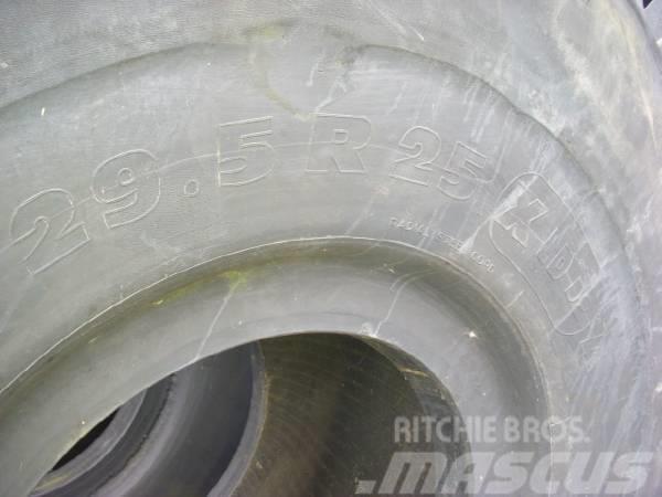 Michelin runderneuert (7-10) 29.5R25 L5 Felsreifen 250 % Padangos, ratai ir ratlankiai