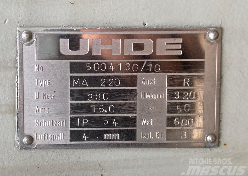  UHDE 1300 x 650 (600) Pakrovimo įrenginiai