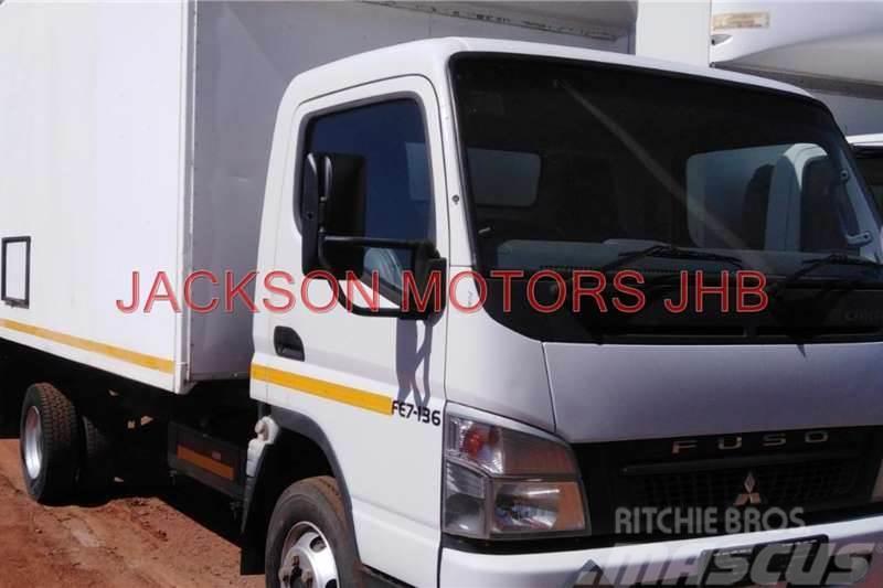 Fuso 7-136 CANTER FITTED WITH VOLUME BODY Kita