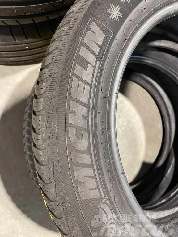 Michelin *Alpine5 *225/55 R 17 Padangos, ratai ir ratlankiai