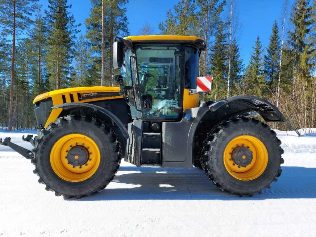 JCB Fastrac 4220 Nordic Edition Traktoriai