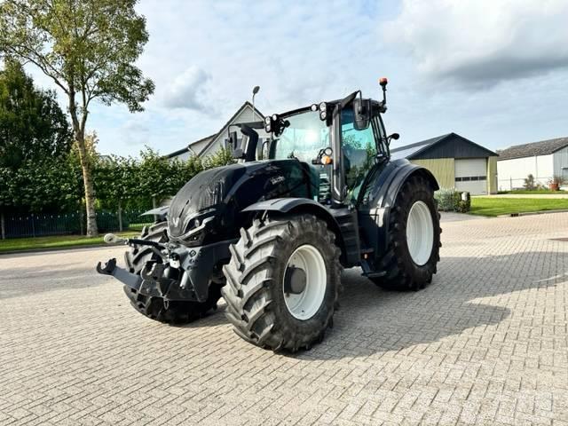 Valtra T235 Direct Smart Touch TWINTRAC! 745 HOURS Traktoriai