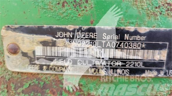John Deere 2210 Kultivatoriai