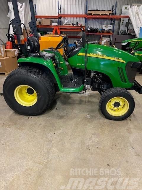 John Deere 3720 Naudoti kompaktiški traktoriai