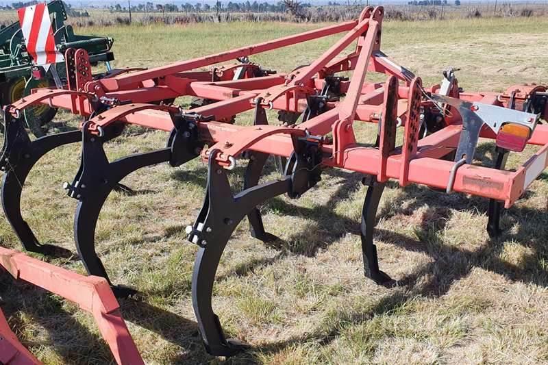 Quivogne S.A.S. 9 tooth Chisel plough Kita