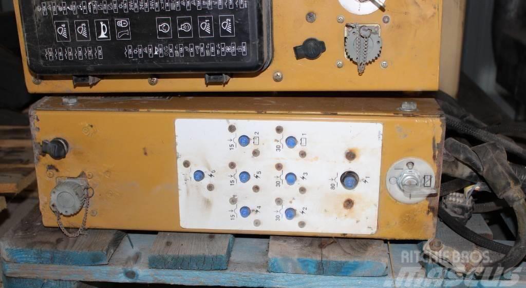CAT 385 ΒC Εlectrical Panel (Ηλεκτρολογικός Πίνακας) Elektronika