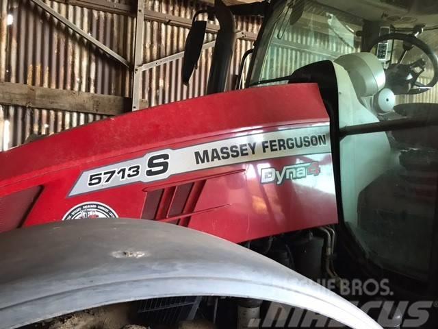 Massey Ferguson 5713 Traktoriai
