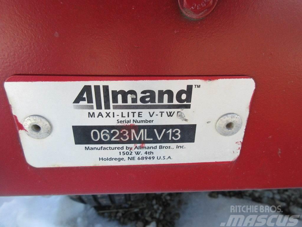 Allmand Maxi-Lite Kiti naudoti statybos komponentai
