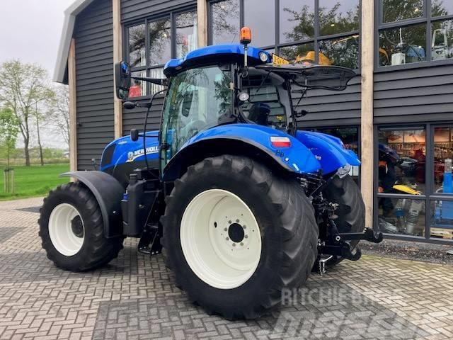 New Holland T 7.210 AC Traktoriai