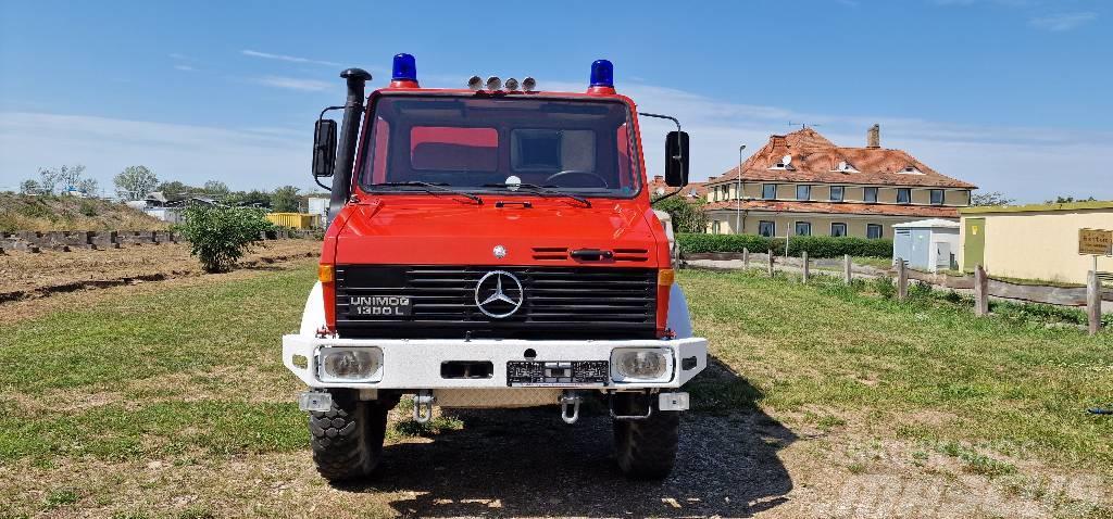 Mercedes-Benz Unimog U1300L Turbo Feuerwehr Pagalbos kelyje automobiliai