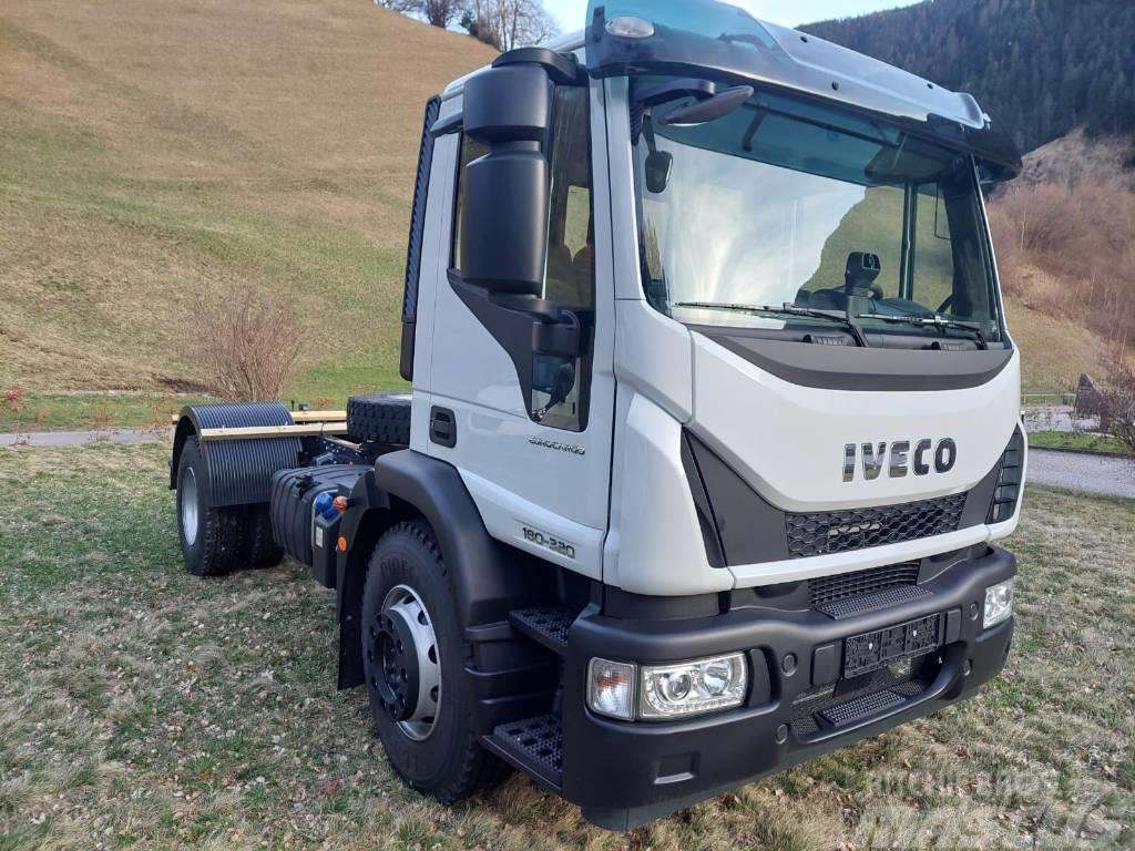 Iveco Eurocargo 180E32K Sunkvežimiai su dengtu kėbulu