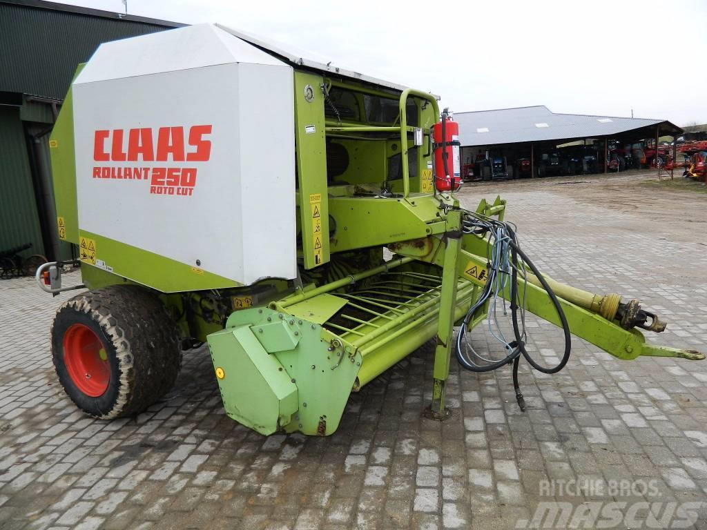 CLAAS Rollant 250 Roto Cut Ritinių presai
