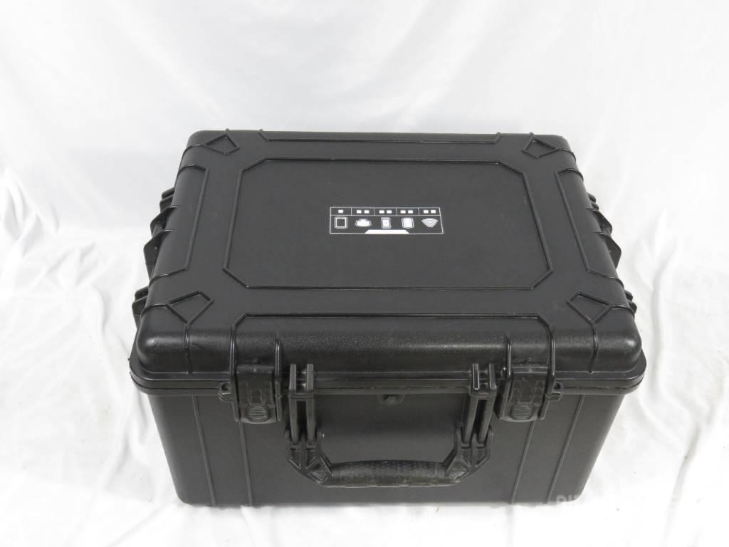 Trimble GCS900 Dozer GPS Kit w/ CB460, MS995's, SNR934 Kiti naudoti statybos komponentai