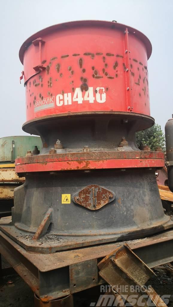 Sandvik used CH440 Cone Crusher in good running condition Trupintuvai