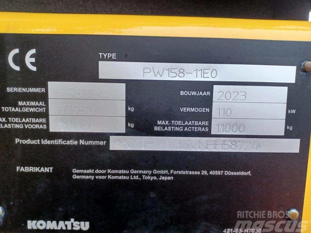 Komatsu PW158-11E0 Ratiniai ekskavatoriai