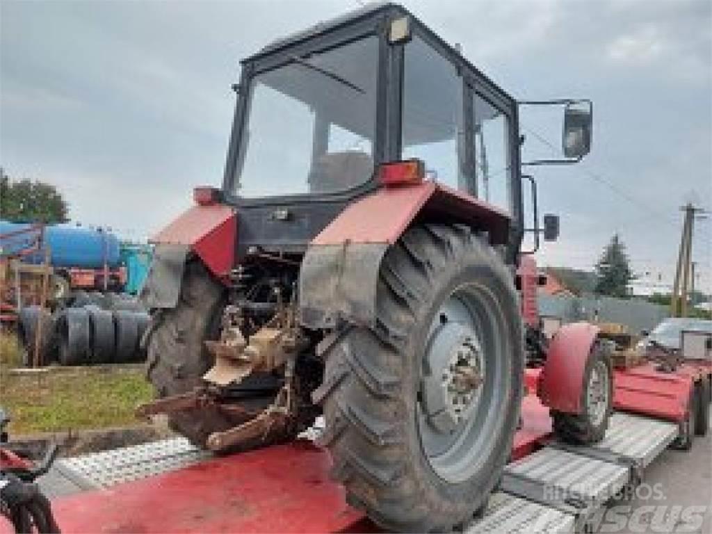 Belarus 820 Traktoriai