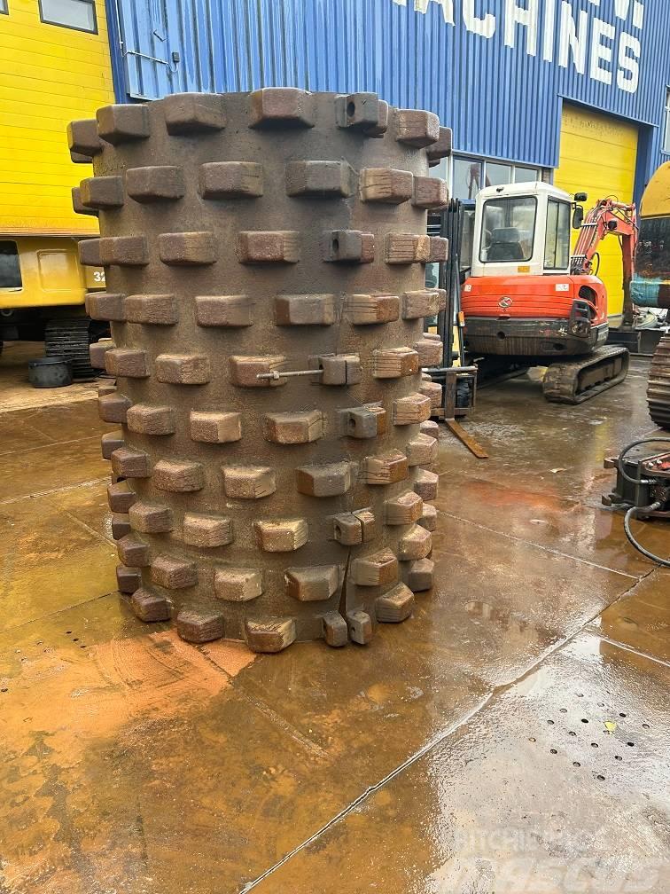 Padfoot shell 146cm diameter Volai