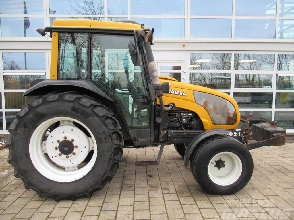 Valtra A75 4x2 + Fronthef Traktoriai